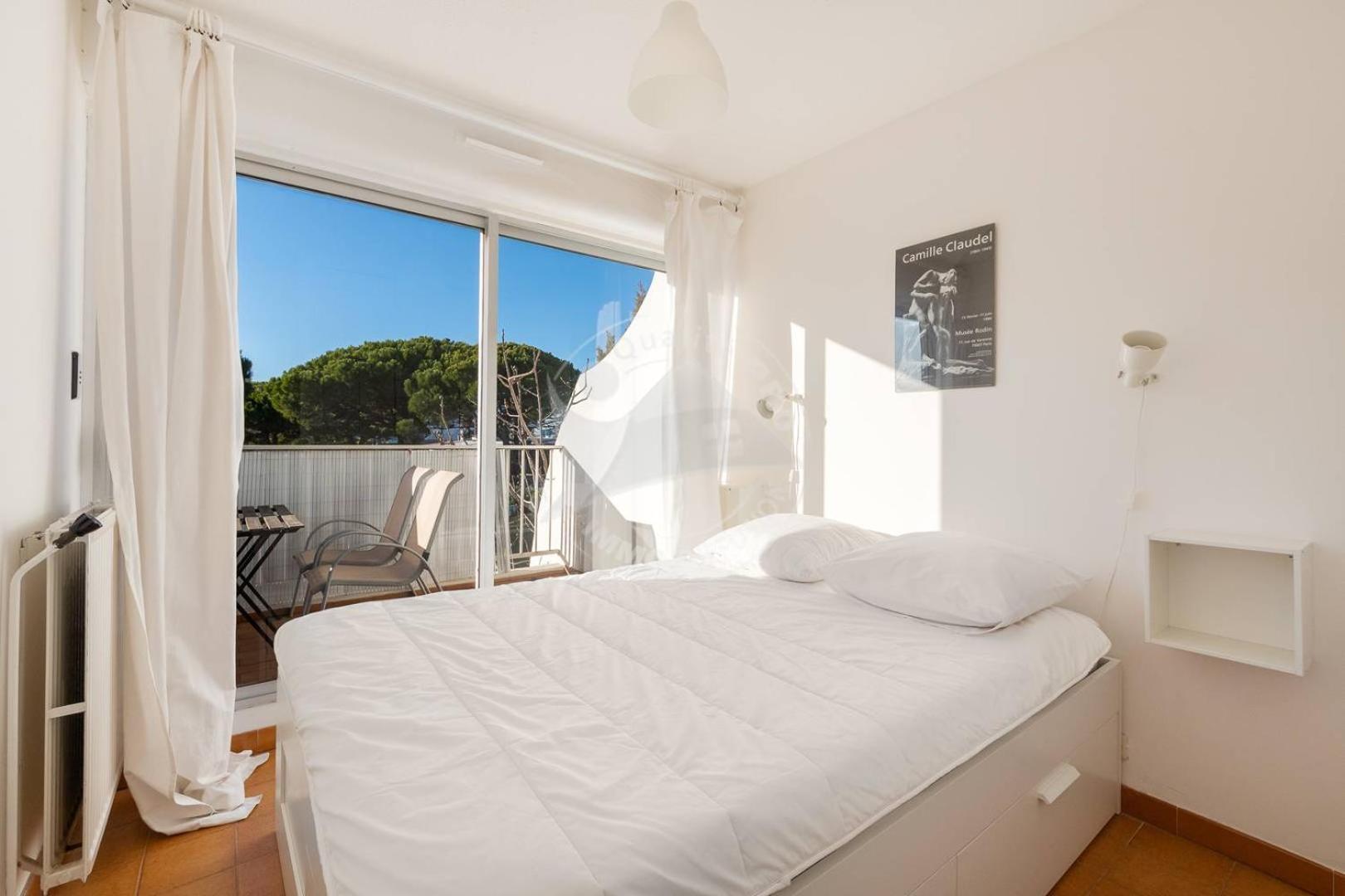 Appartamento AS11677 - Marina de type p3 avec parking privé et appontement Le Grau-du-Roi Esterno foto